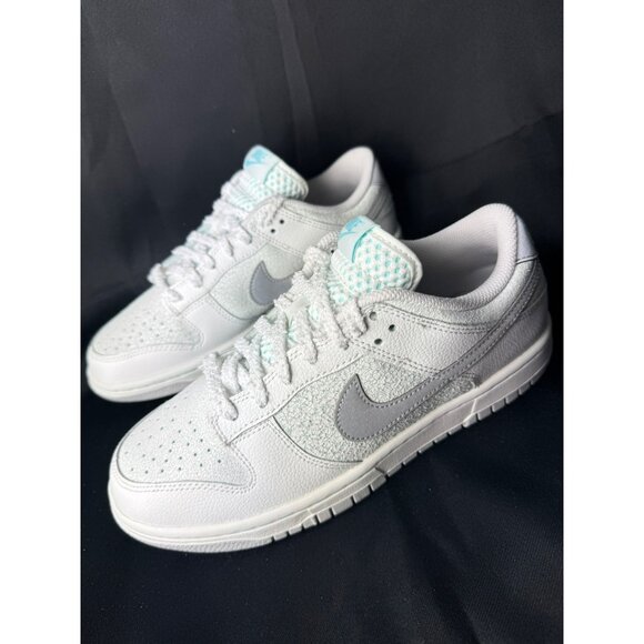 H65- SIZE 7.5 MEN\'S= 9 WOMEN\'S NIKE DUNK LOW RETRO SUMMIT WHITE/METALLIC SILVER